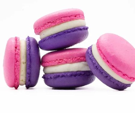Sweet Velvet Macarons