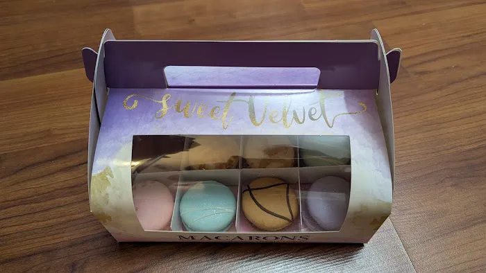 Sweet Velvet Macarons Picture 9