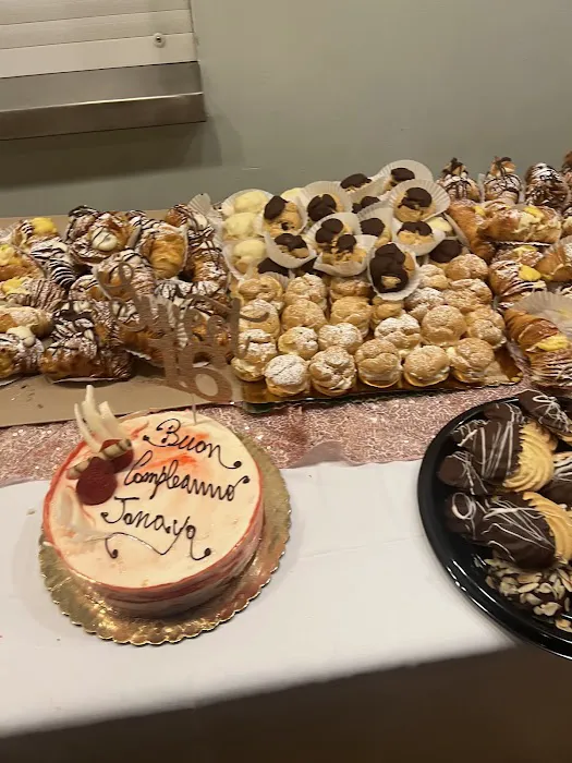 Massimo's Italian Bakery Picture 6