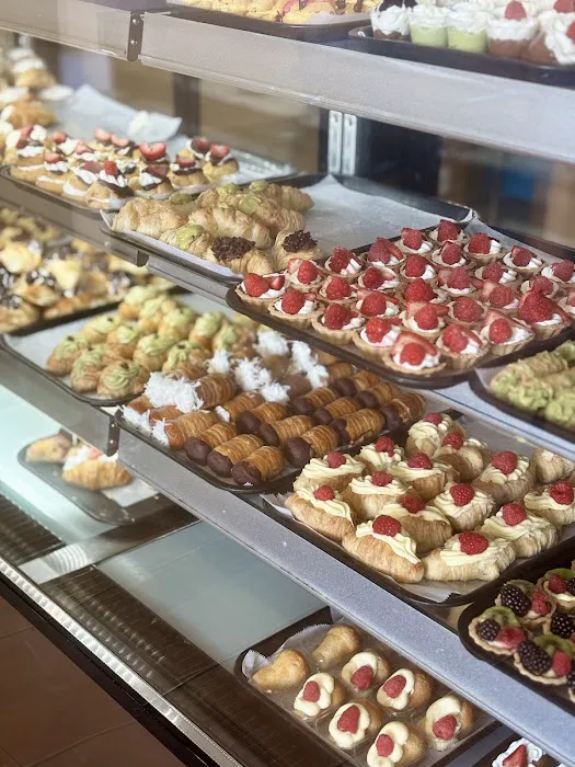 Massimo's Italian Bakery Picture 3