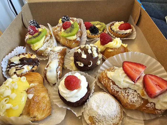 Massimo's Italian Bakery Picture 8