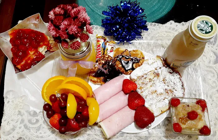 Michelle's Cake Picture 5