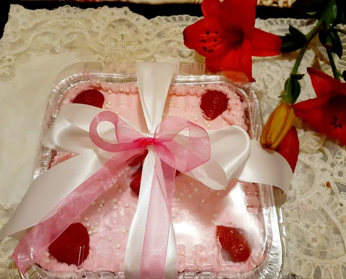Michelle's Cake Picture 9