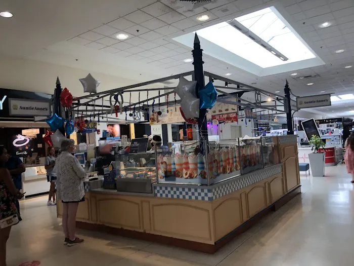Auntie Anne's Picture 9