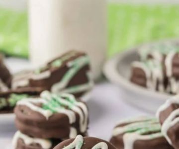 How to Make the Best Homemade Chocolate Covered Oreos Step-by-Step