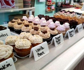 Discover the Best Bakeries for Cupcakes and Frosting Lovers Across the U.S.
