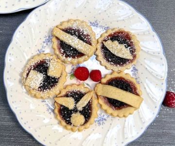 How to Make the Best Raspberry Jam Tarts at Home