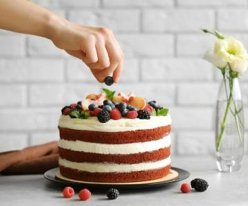 How to Create a Beautiful Homemade Cake Display for Any Occasion