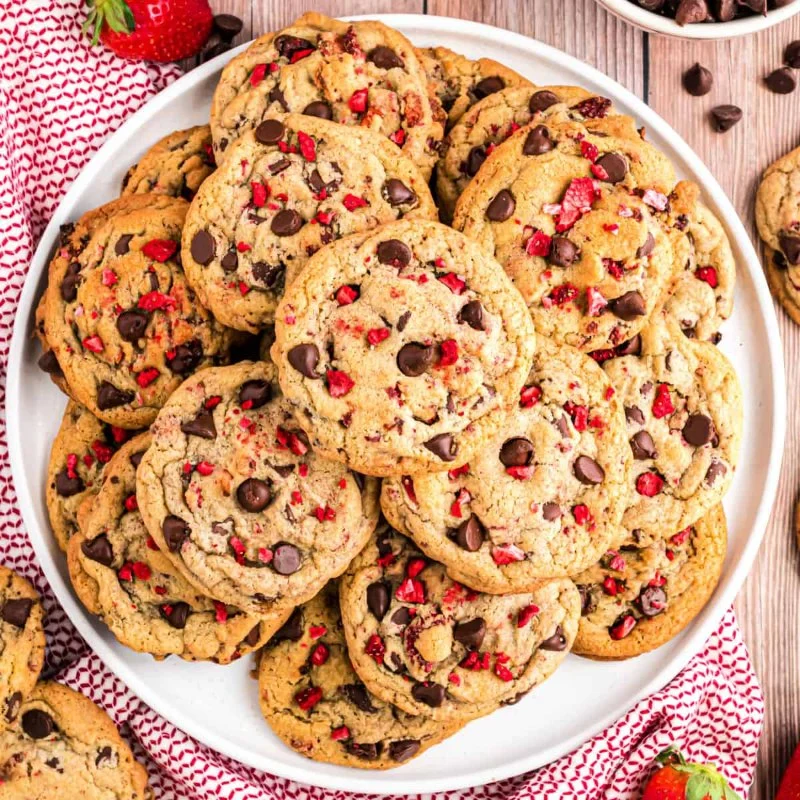 How to Bake the Perfect Batch of Chocolate Chip Cookies | Heavenly Delights Bakery