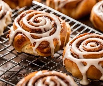 How to Create the Perfect Cinnamon Rolls at Home – Expert Baking Tips