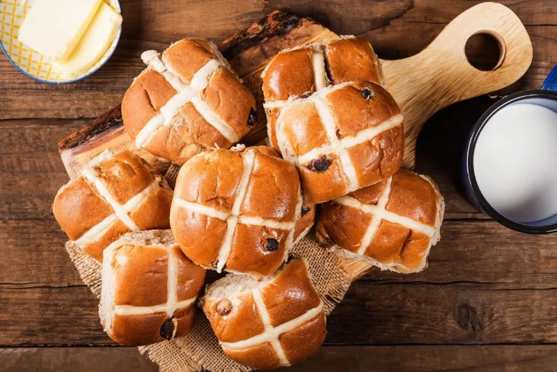 How to Make Homemade Hot Cross Buns for Easter | Delicious Recipe Guide