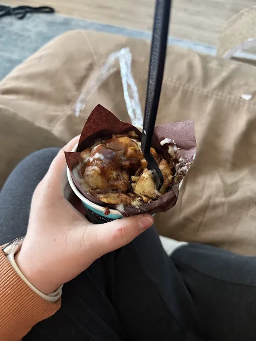 Cinnabon Picture 1