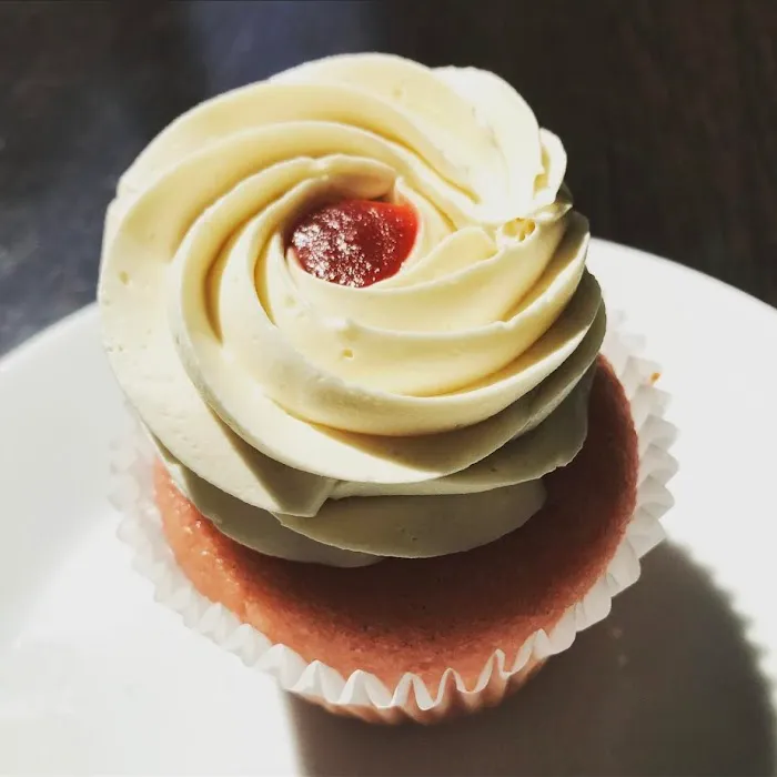 Amy's Cupcake Shoppe Picture 9