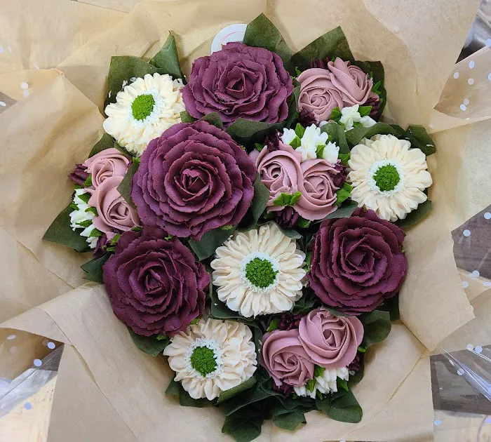 Buds and Blossoms Cakery, LLC Picture 2