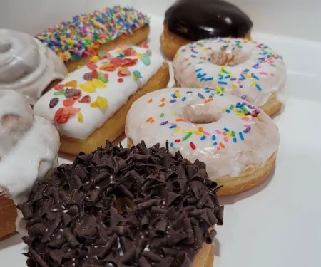 Sweet B's Bakery & Boutique