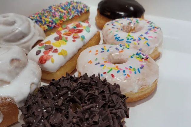 Sweet B's Bakery & Boutique
