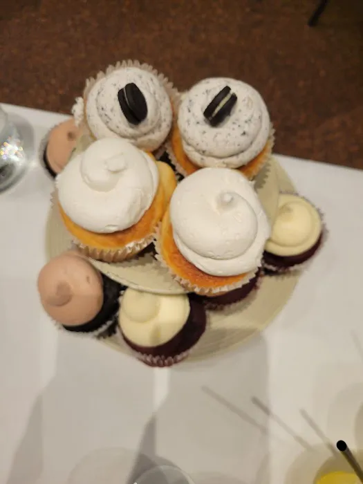 Sweet B's Bakery & Boutique Picture 8