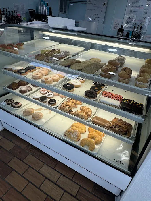 Sweet B's Bakery & Boutique Picture 6
