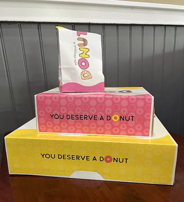 Moon Donuts & Cafe Picture 4