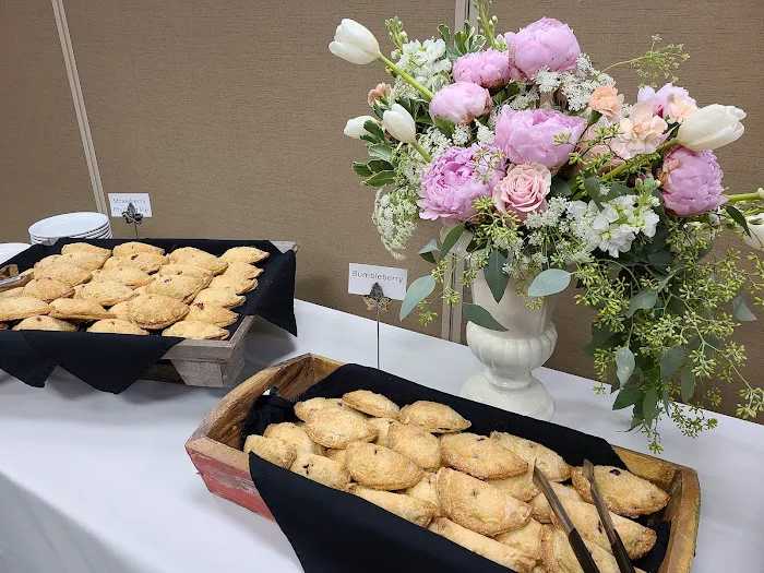 Knotty Pine Bakery Picture 9