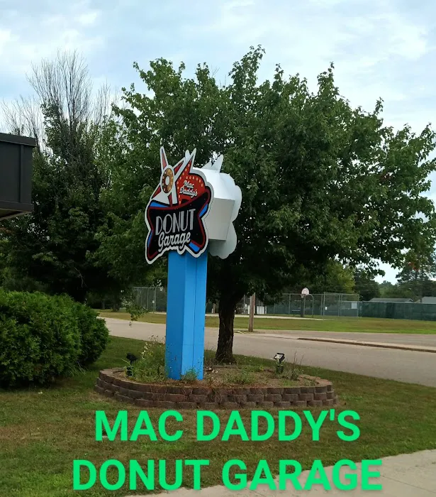 MacDaddy’s Donut Garage Picture 3