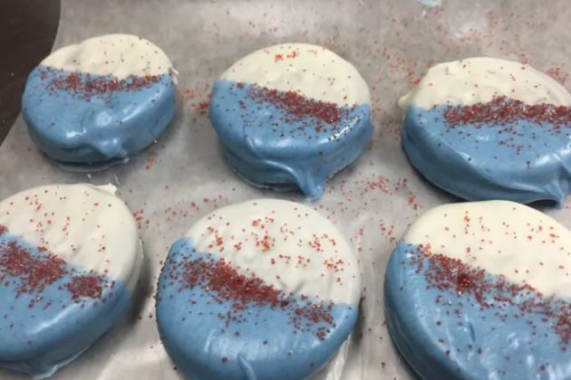 Buttons Bakery And Boutique