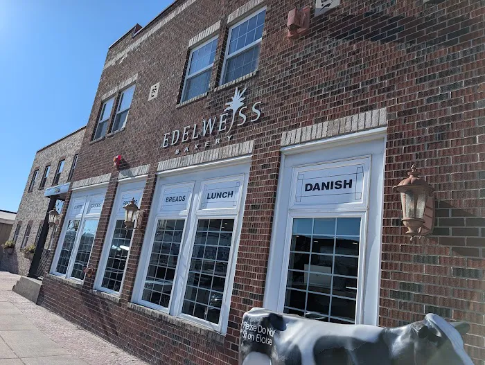 Edelweiss Bakery and Wine Bar Picture 4