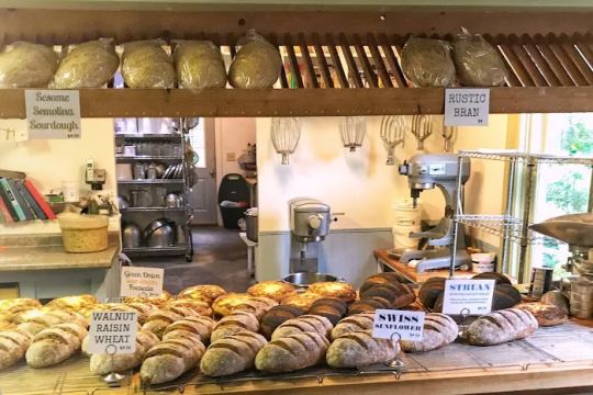 Smiling Pelican Bake Shop