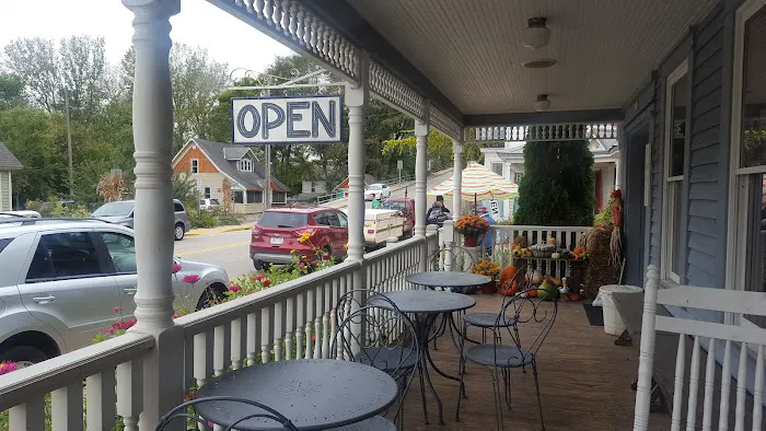 Smiling Pelican Bake Shop Picture 4