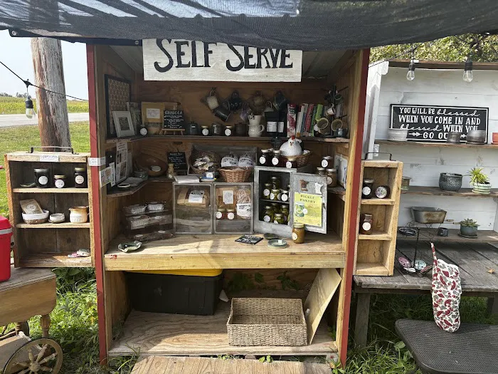 Little Prairie Farmstand Picture 2
