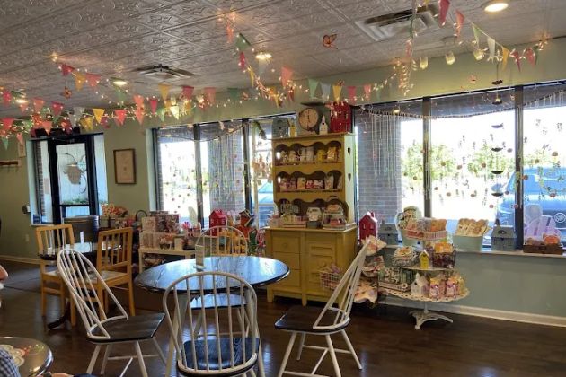 Diamond Dust Bakery & Coffee Shop