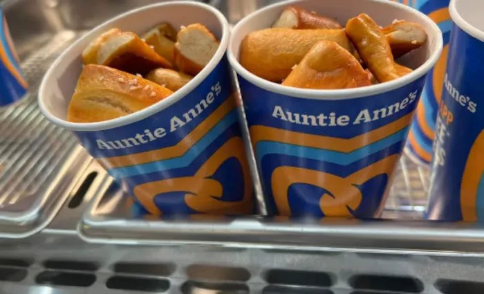 Cinnabon Picture 4