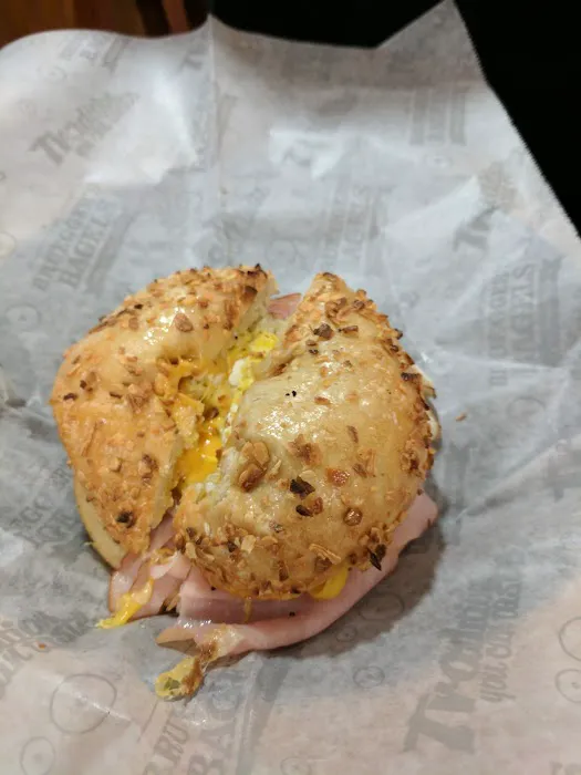 Bruegger's Bagels Picture 5