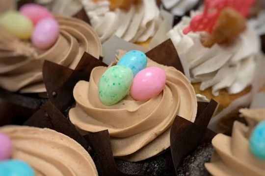 2u00bd Cups Cupcakery & Bakeshop
