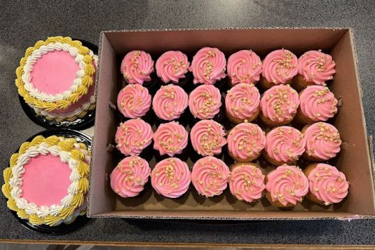 Hy-Vee Bakery