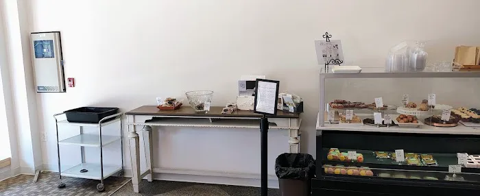 Meringue Bakery & Cafe Picture 5