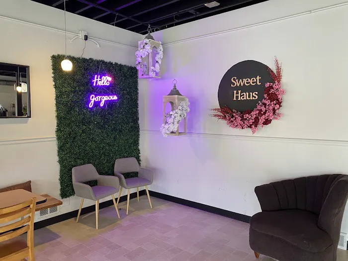 Sweet Haus Picture 1