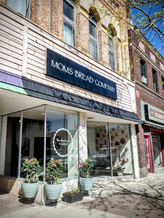 Mom’s Bread Co. Picture 9