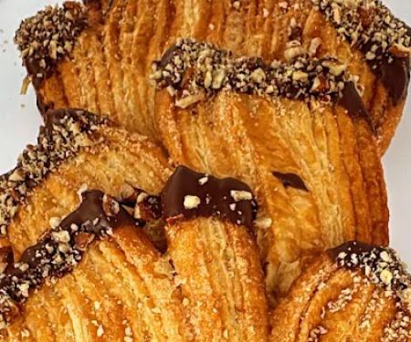 Panaderia Y Pasteleria La Estrella