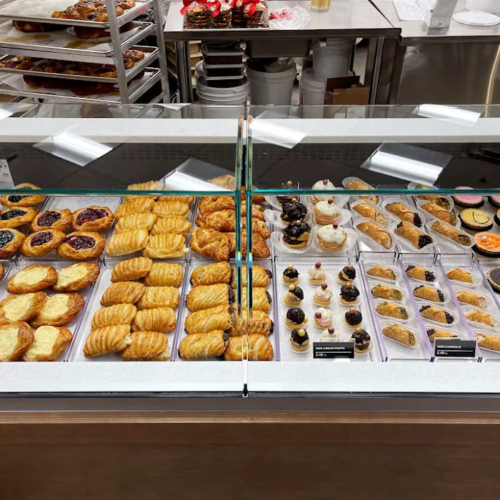 Hy-Vee Bakery Picture 6