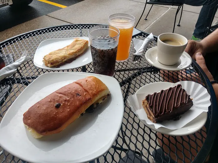La Baguette Picture 2