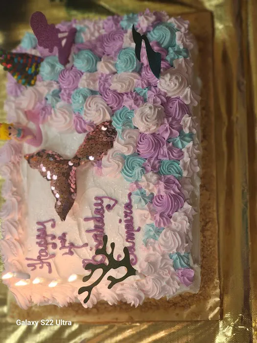 Karen The Cake Lady Picture 2