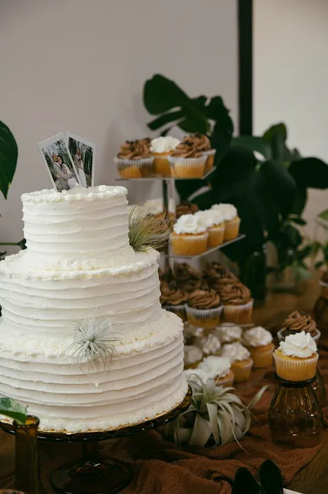 Karen The Cake Lady Picture 9