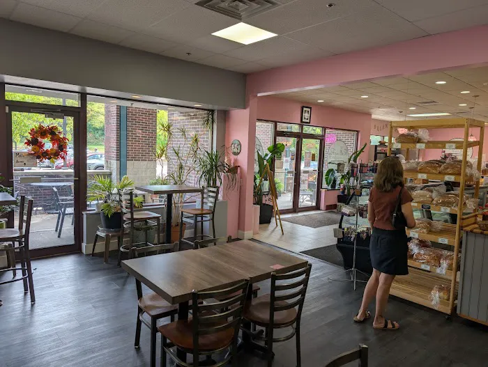 Rolling Pin Bake Shop Picture 10