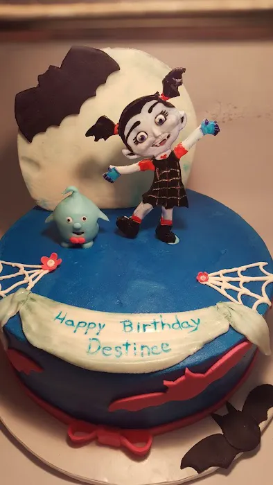 Netties Creations Custom Cakes Picture 8