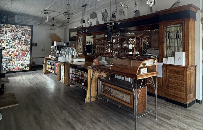 Renards European Bakeshop Picture 4