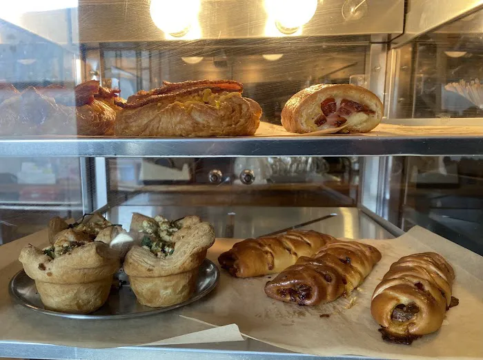 Renards European Bakeshop Picture 6