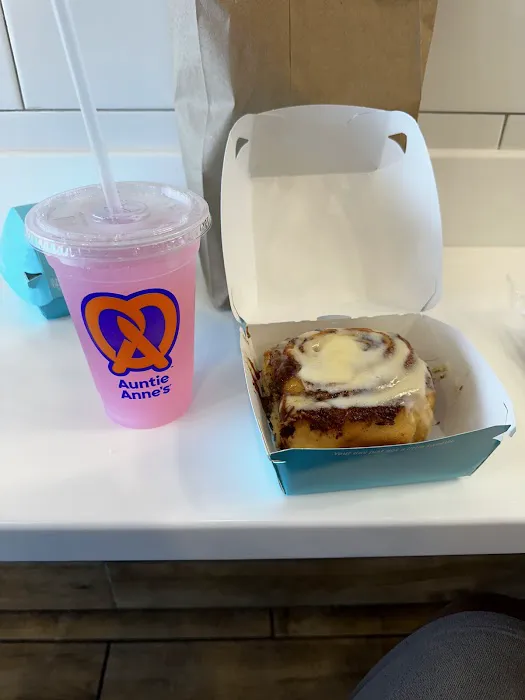Cinnabon Picture 8