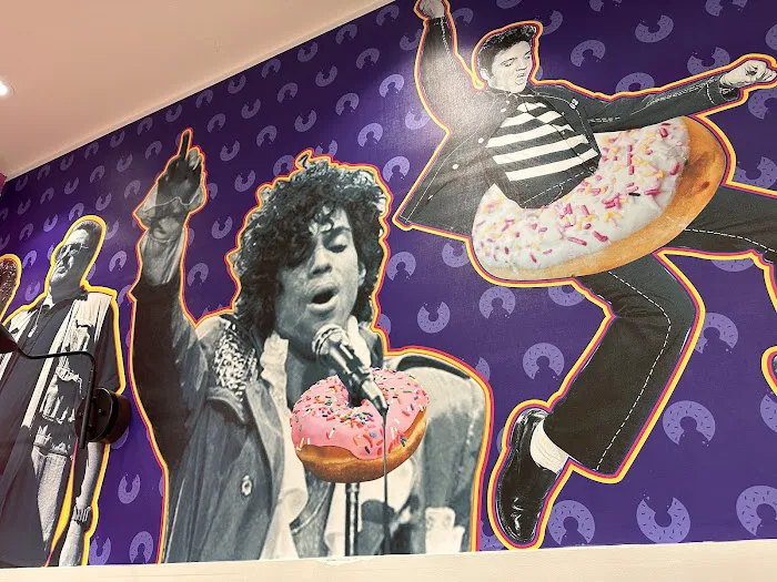 ICON Donuts & Sweetery Picture 10