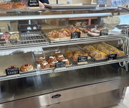 Con Amor Bakery & Cafe